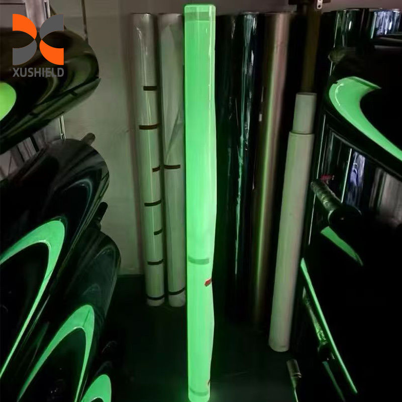 सूखी गीली स्थापना विरोधी दाग टीपीयू रंग पीपीएफ फ्लोरोसेंस ग्रीन लाइट फ्लोरोसेंस टीपीयू सफेद से हरा फोटोक्रोमिज्म कार रैप पेंट प्रोटेक्शन फिल्म